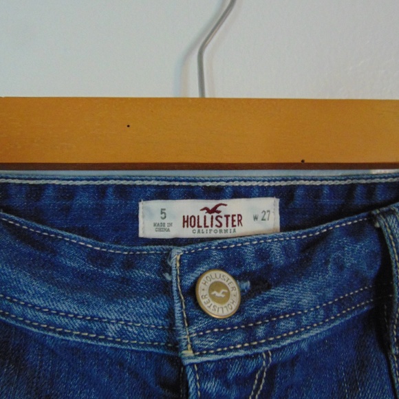 HOLLISTER Low Rise Medium Wash Cut off Shorts - Picture 4 of 5